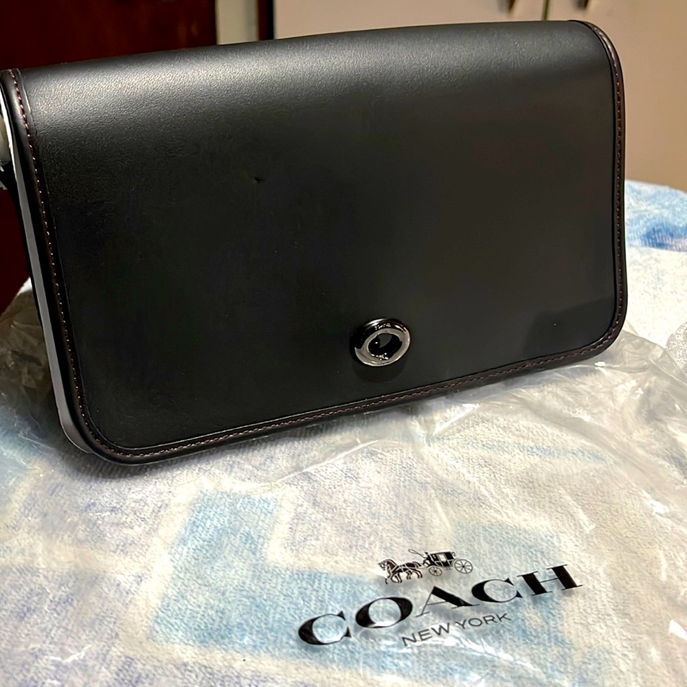 NWT Coach Turnlock CrossBody Purse